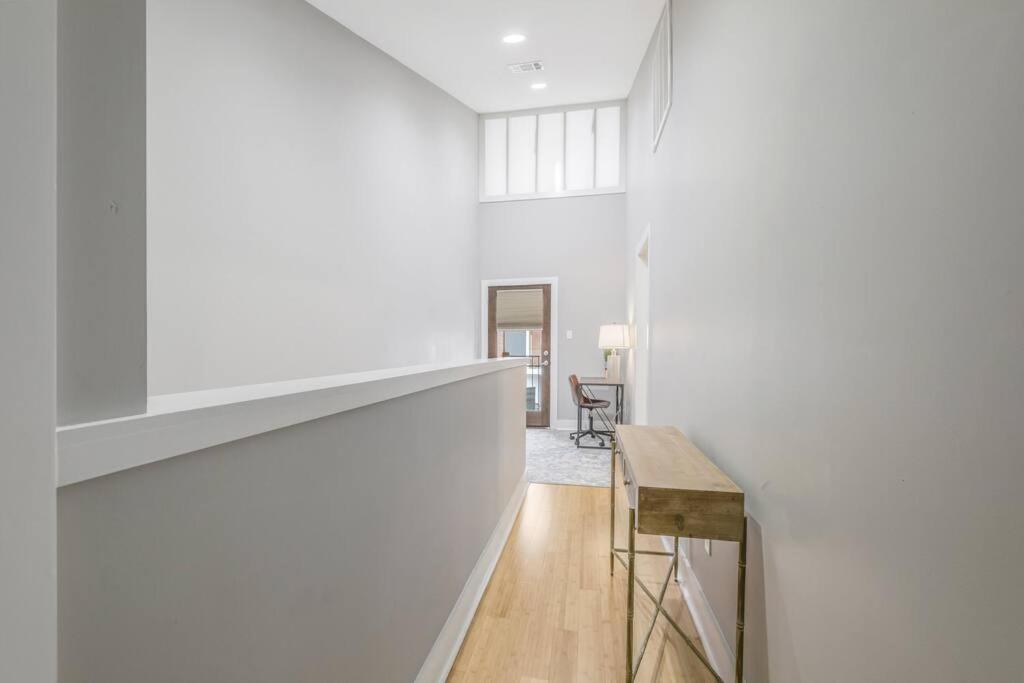 Cozy 2 Bed Townhome Near The Hospital Lafayette Esterno foto