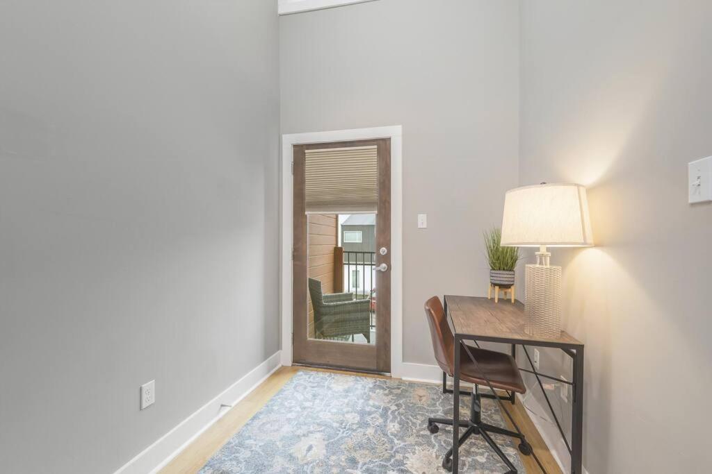 Cozy 2 Bed Townhome Near The Hospital Lafayette Esterno foto